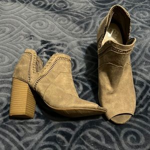Women’s ankle boots